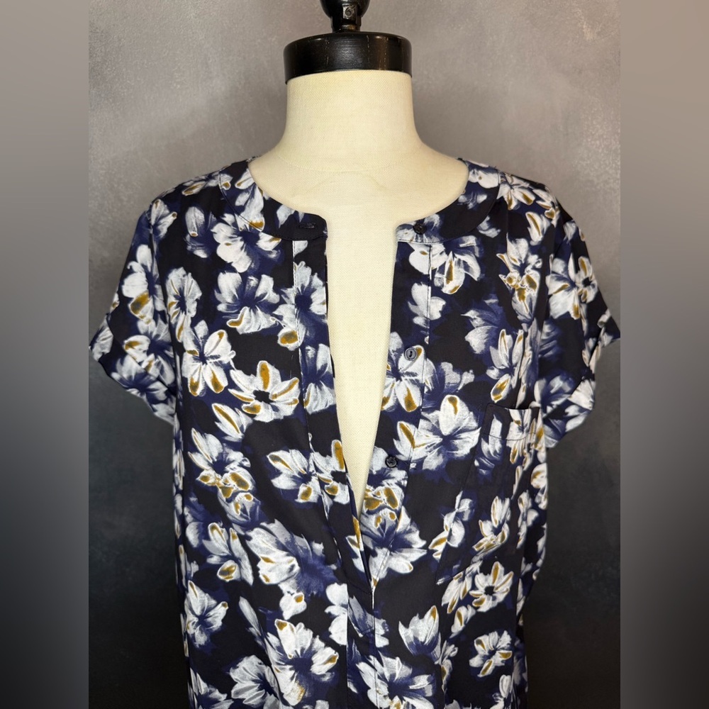 Floral Navy Women's Top - Picture 7 of 10